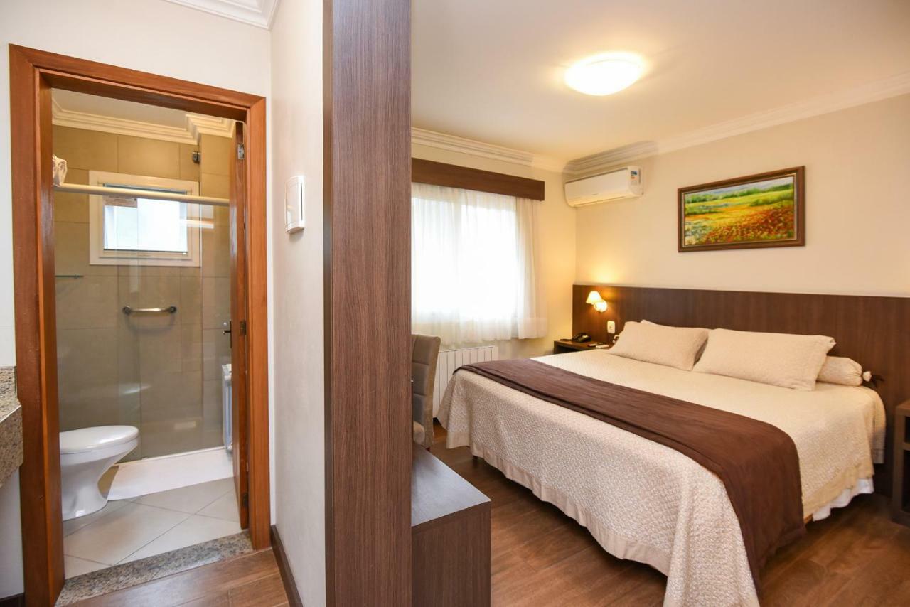 Quarto Duplo