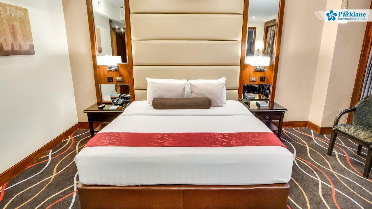 Parklane Twin or Double Room