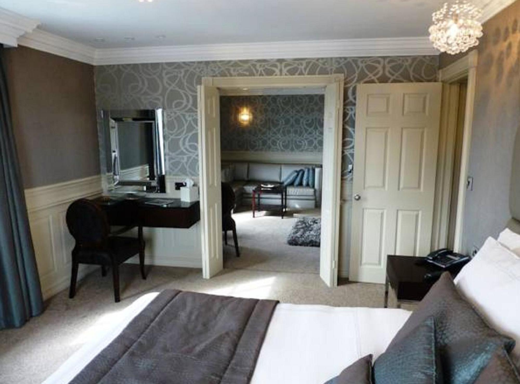 Cliff Suite