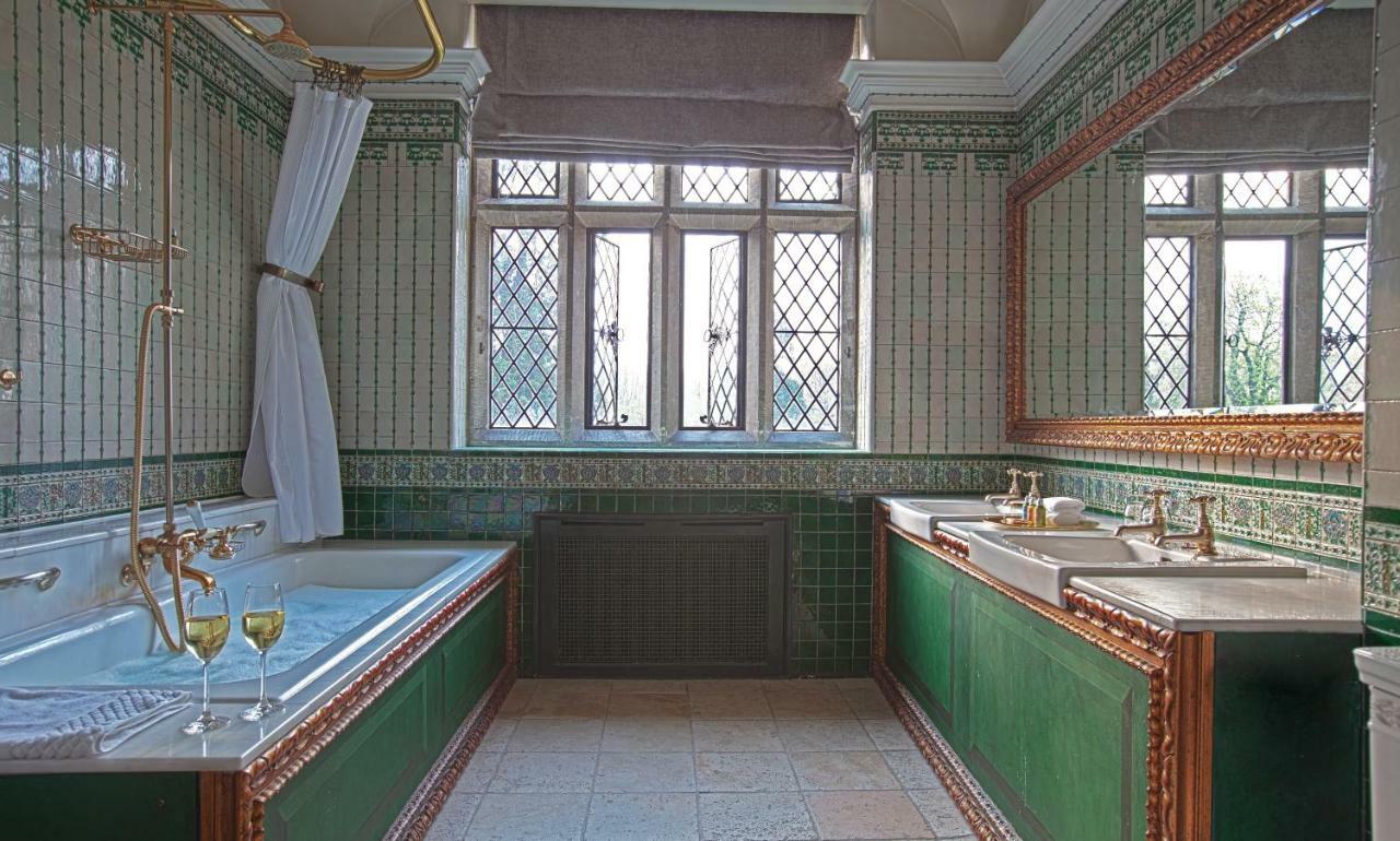 Superior King Suite