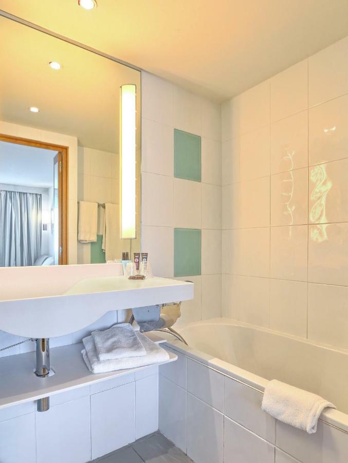 Standard Room - Mobility Accessible