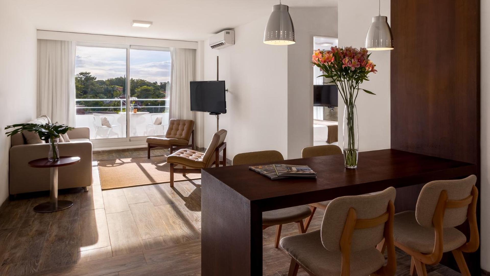 King Suite with City View