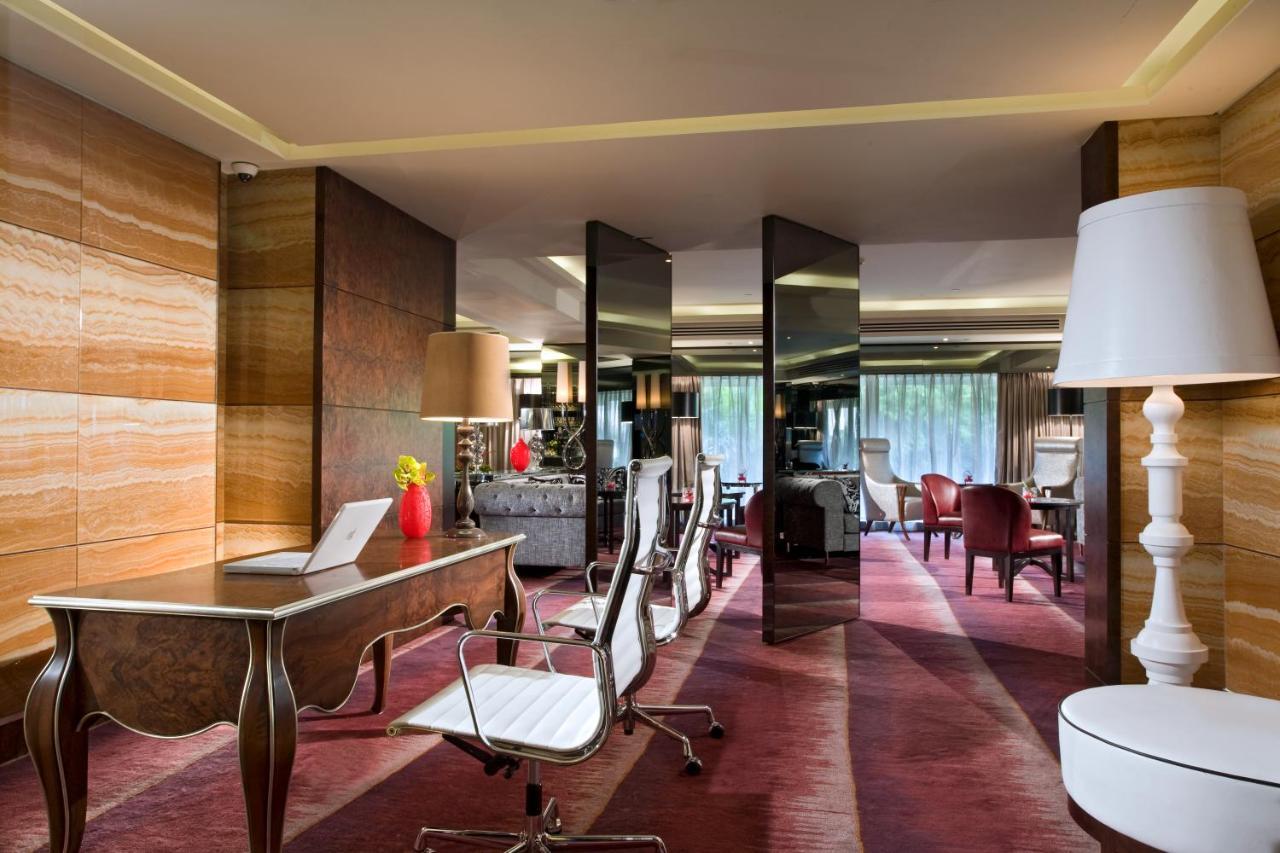 Executive Twin Room High Floor
