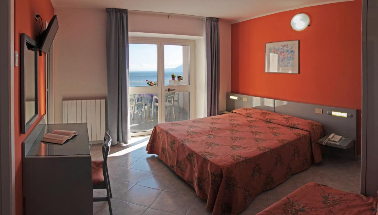 Double or Twin Room Balcony Sea View