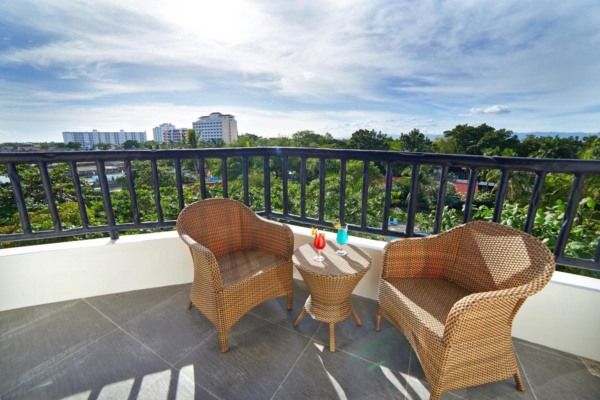 Suite Balcony
