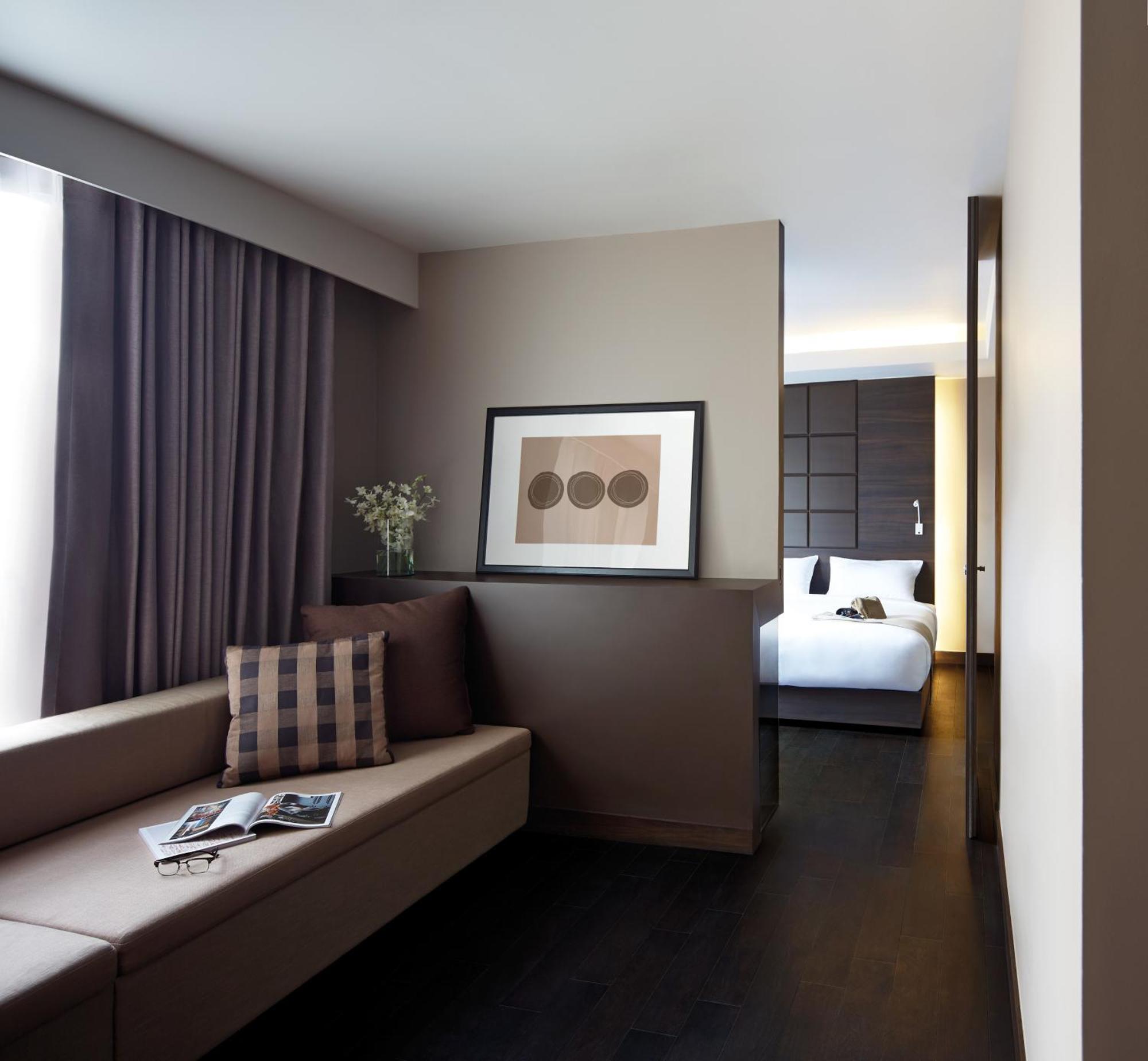 Deluxe King Suite
