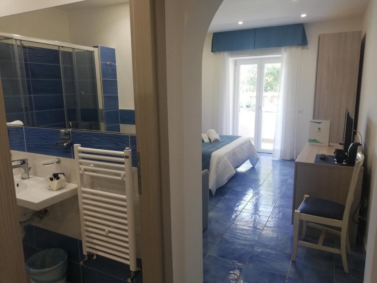 Superior Double Room,1387467335:JPEG