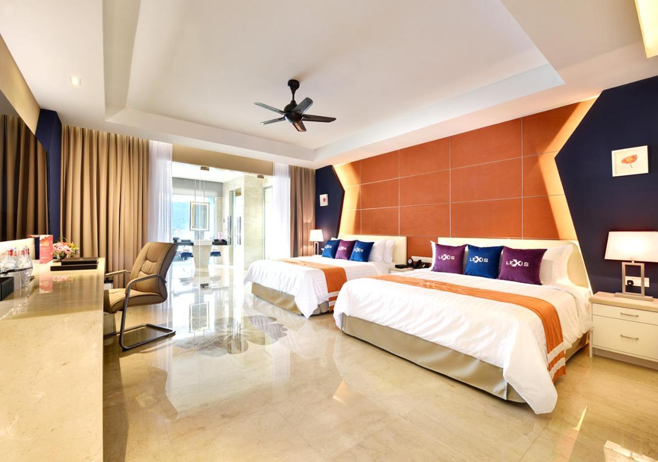 Executive Pool Suite