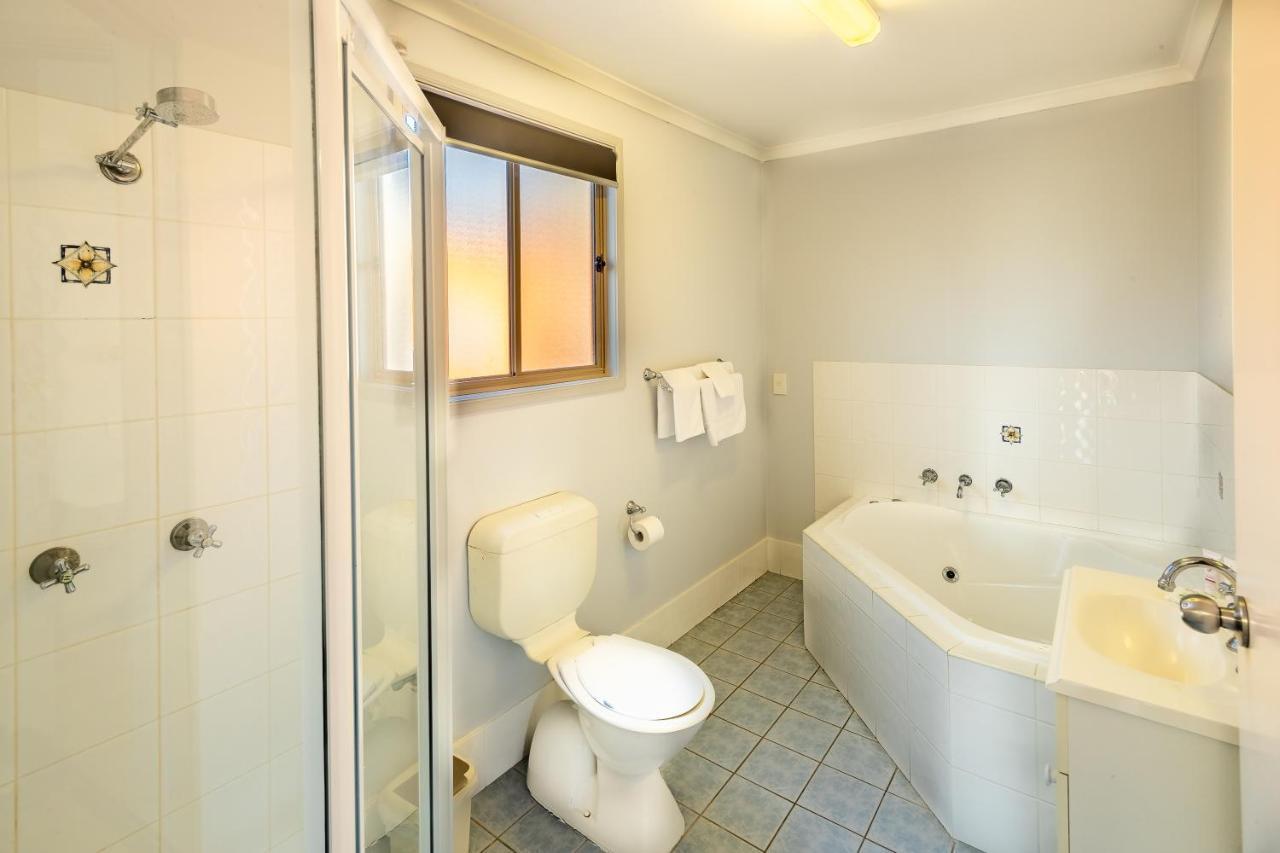 Ocean View Spa Cottage - No pets allowed