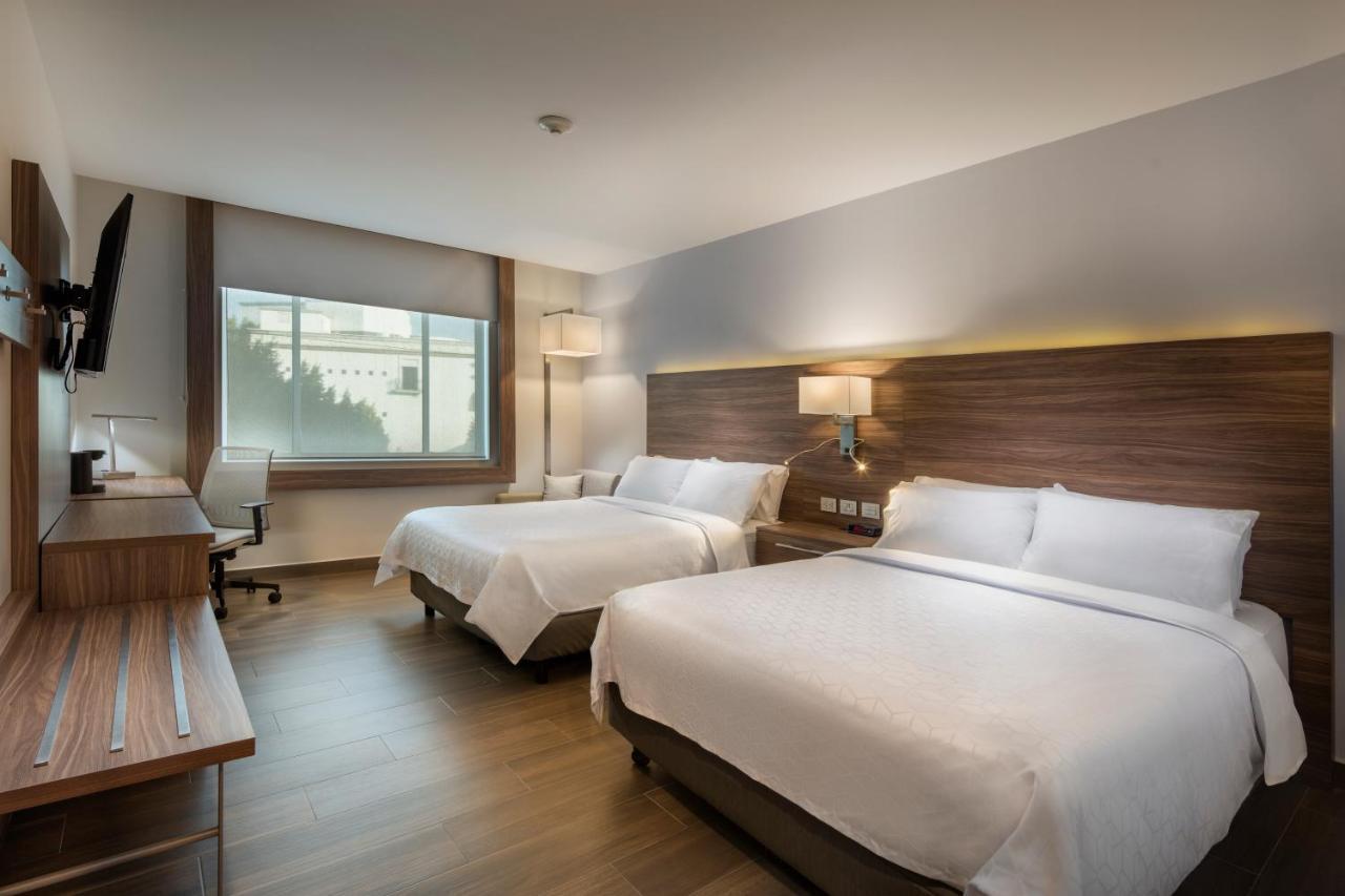 Superior Room with Terrace and Pool View