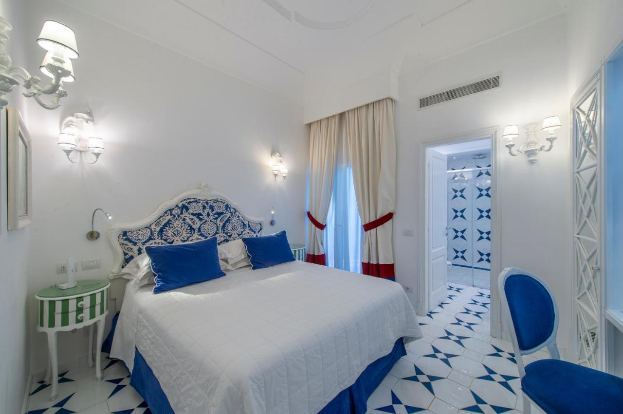 Standard Double Room Shared Terrace,944486740:JPEG
