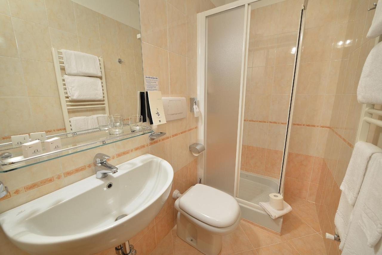 Standard Single Room,945334162:JPEG