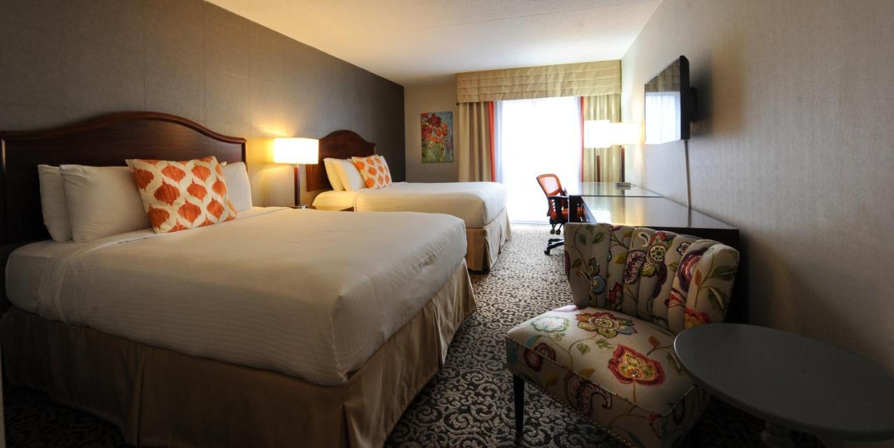 Queen Room Two Queen Beds Courtyard View,964502746:JPEG