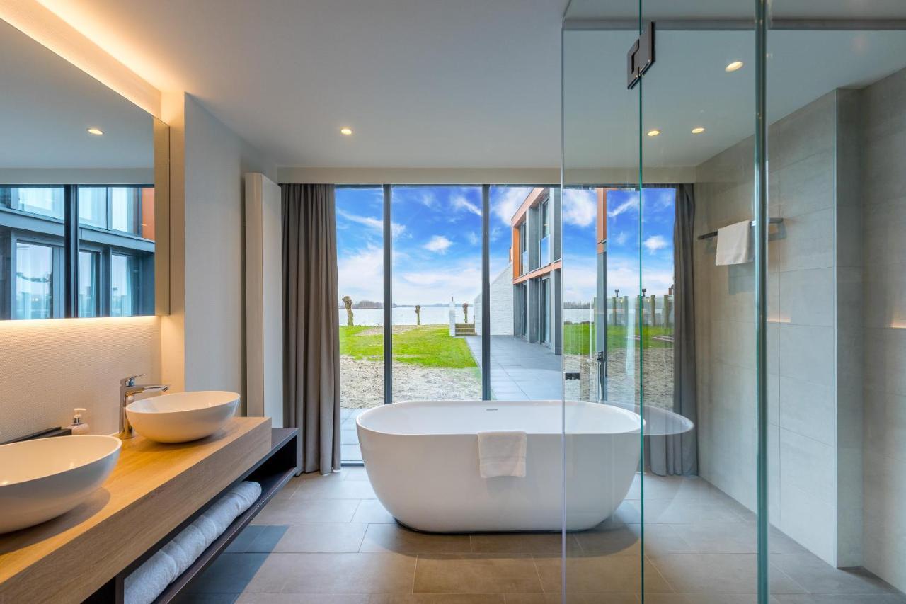 Suite with Lake View