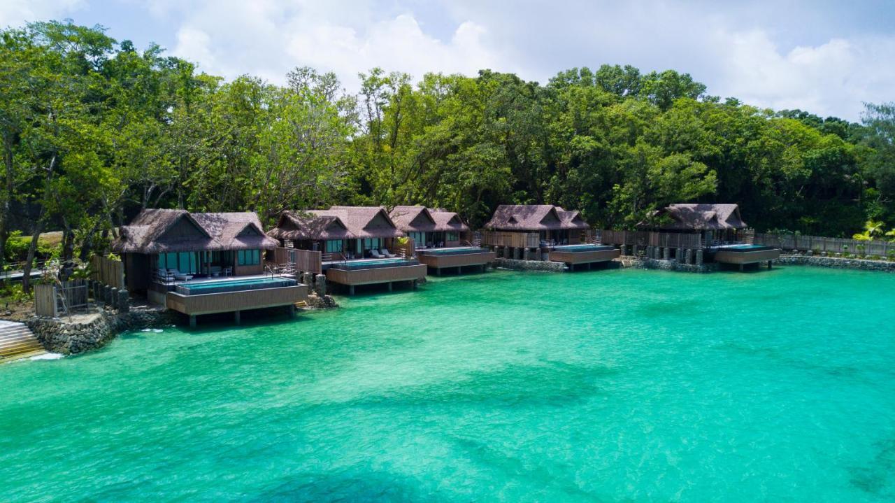Poolvilla mit Blick auf die Lagune