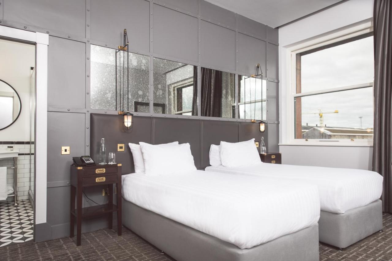 Quarto Superior com Cama King-size