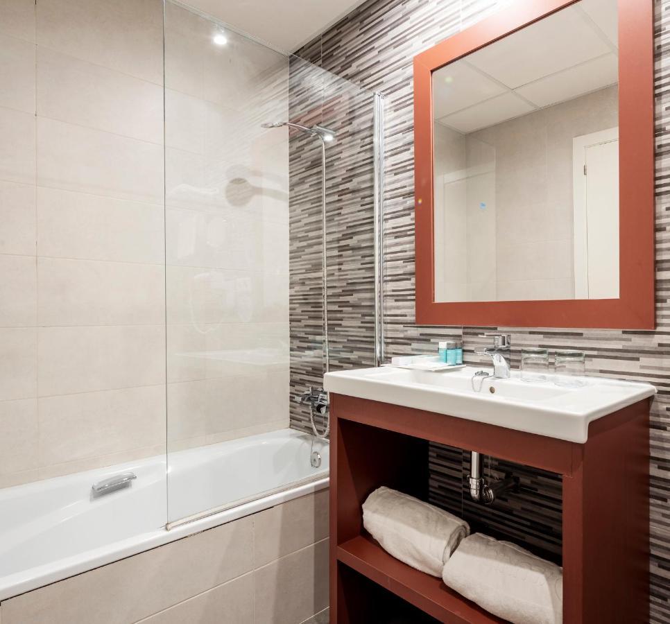 Double Room with Pool View