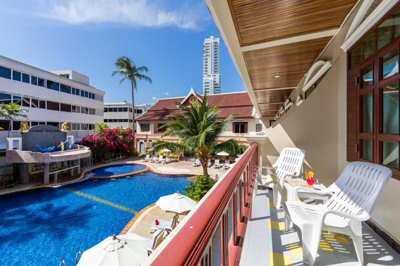 Deluxe Pool View,1774462622:JPEG