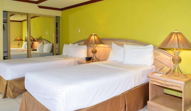 Island View Room Twin Beds