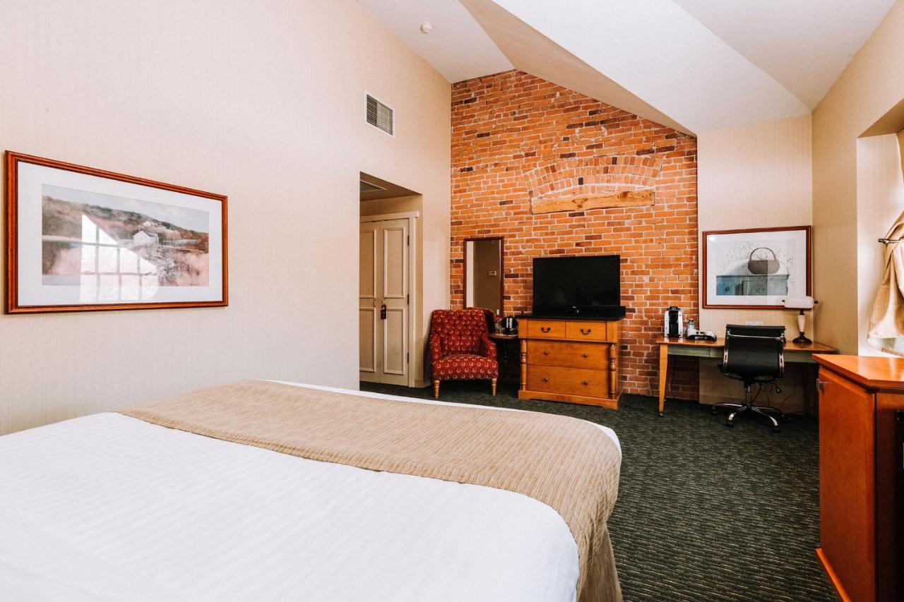 Deluxe King Room,990758935:JPEG