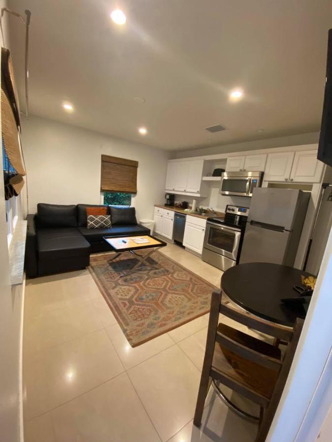The Palm Suite