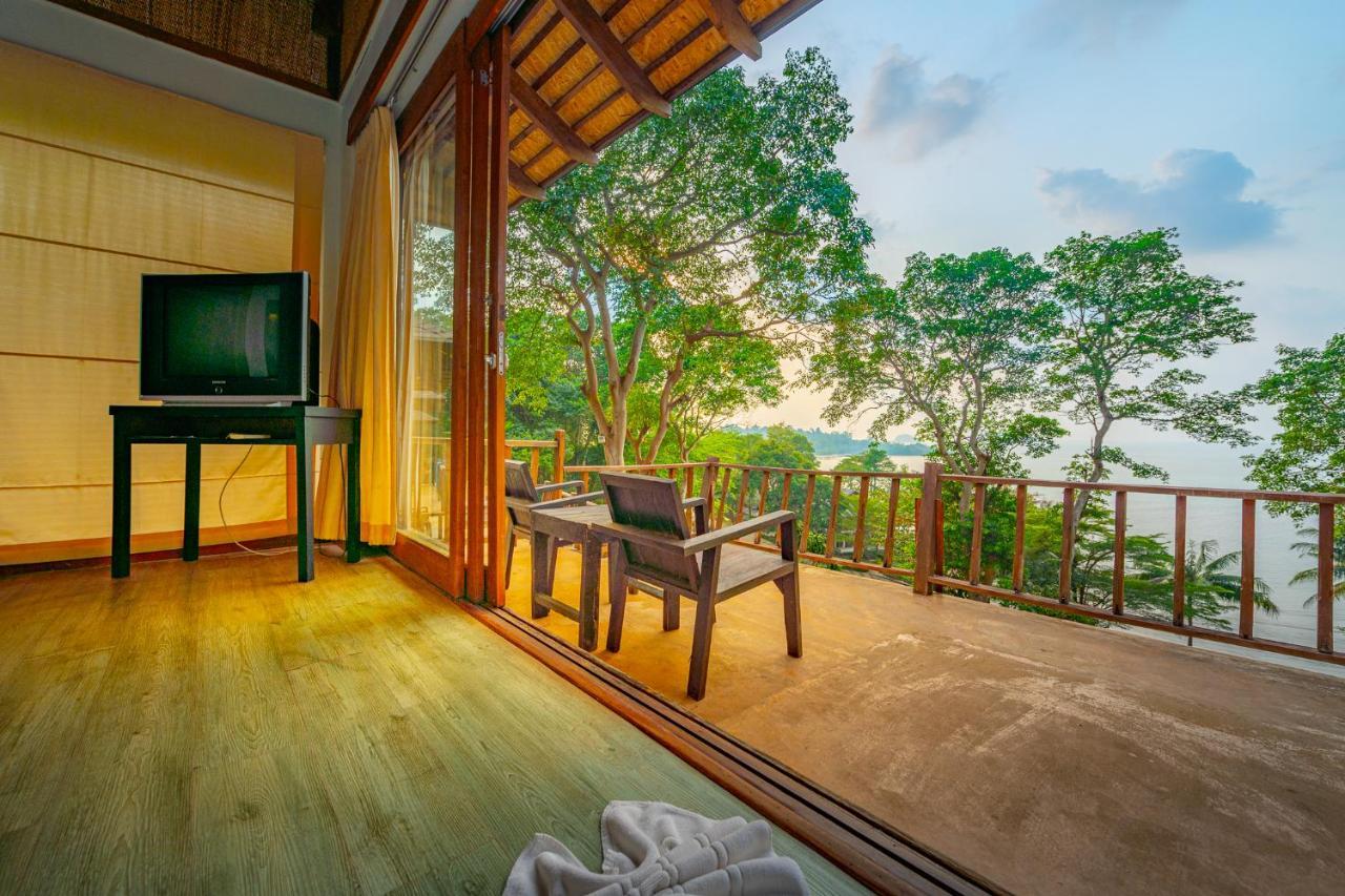 Villa with Sea View