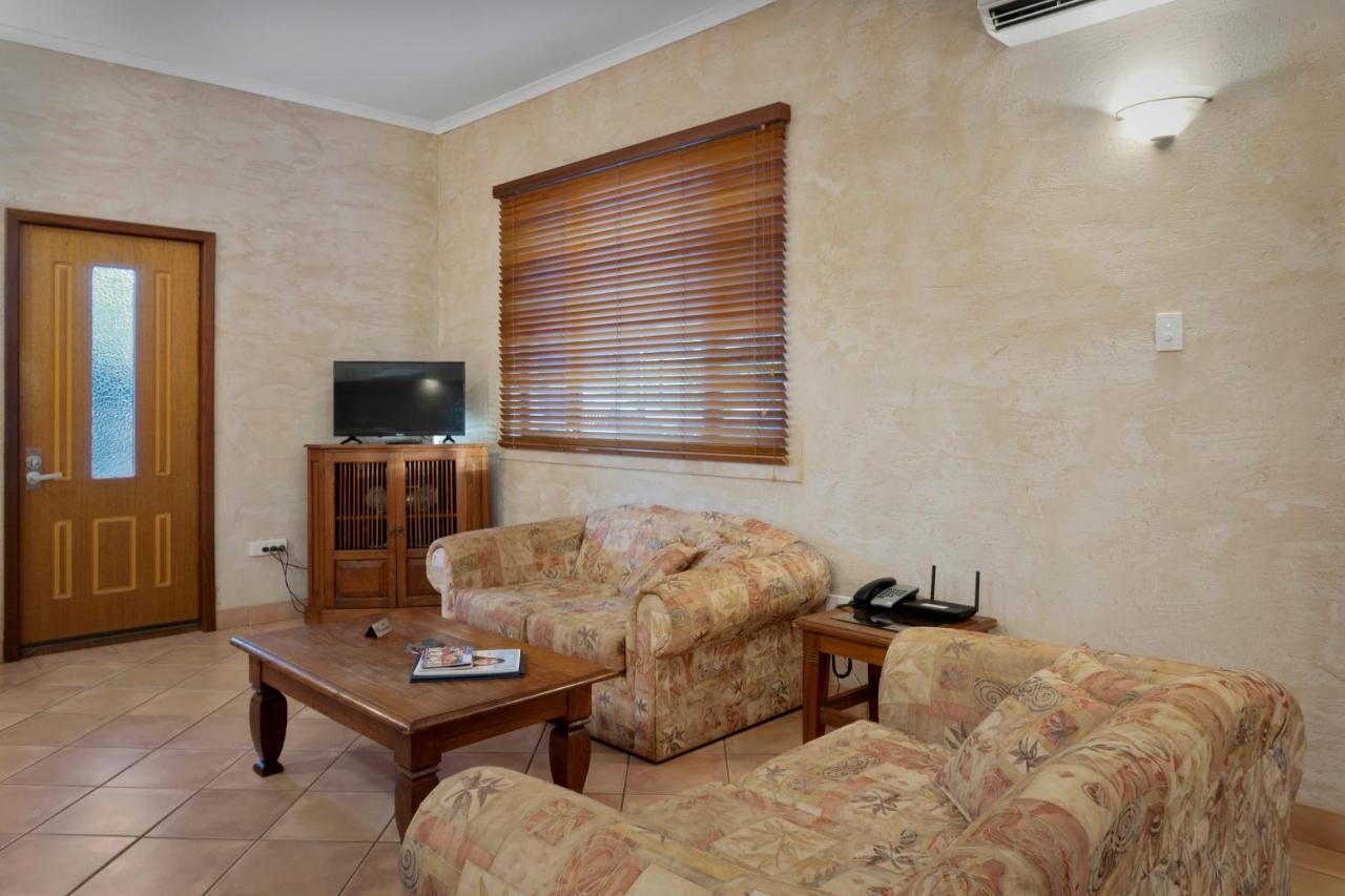 Luxury One-Bedroom Apartment