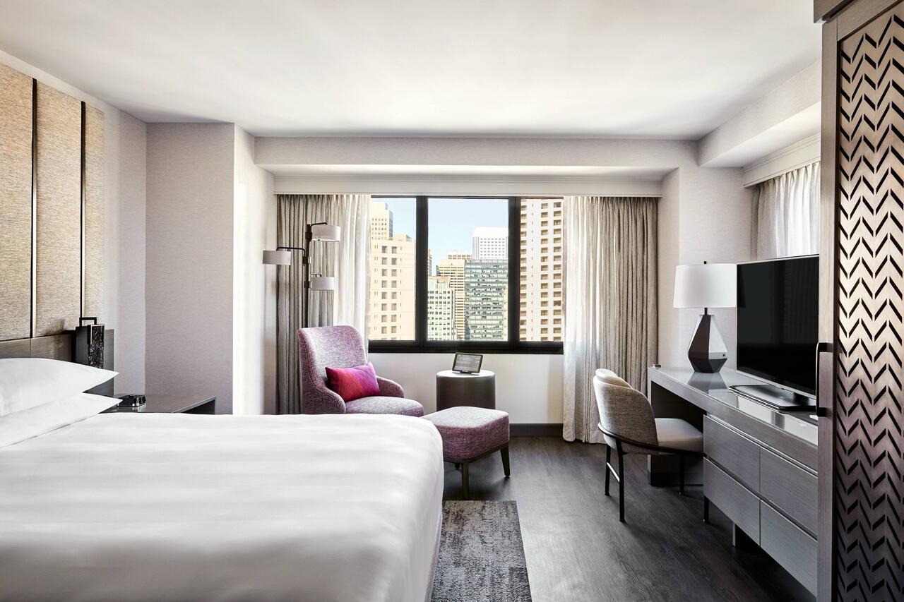 1 Bedroom Junior Suite 1 King,1163052045:JPEG