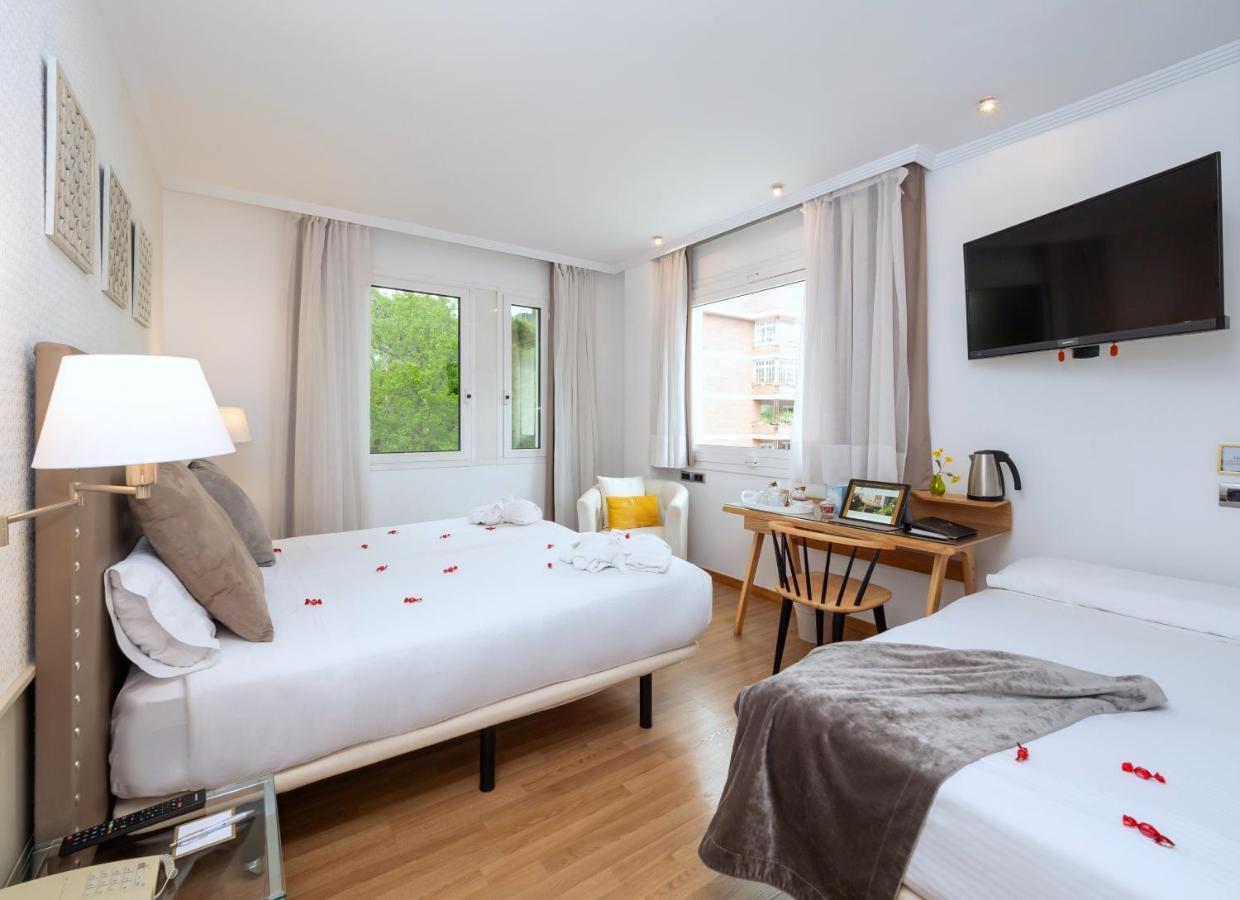 Double or Twin Room Extra Bed,994847572:JPEG