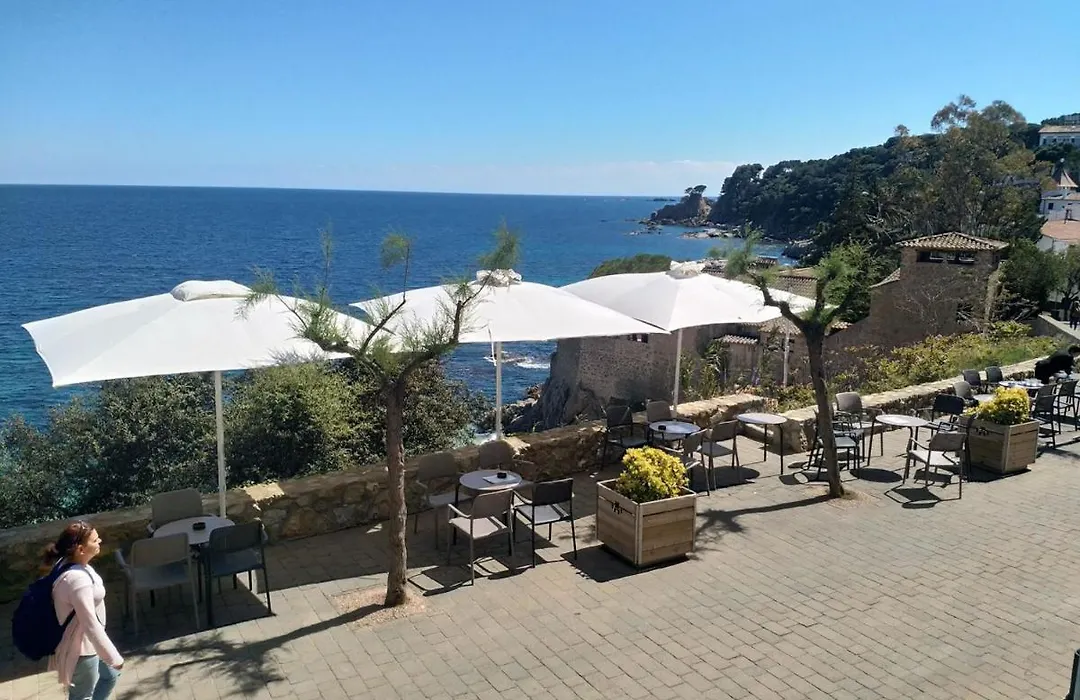 Hotel Mediterrani-1
