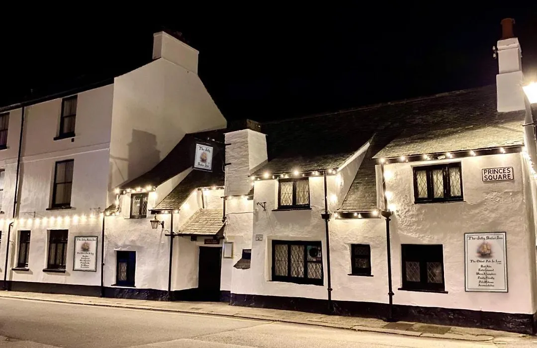 Jolly Sailor Inn - The Oldest Pub In Looe - Family Run And Full Of Charm And Character-1