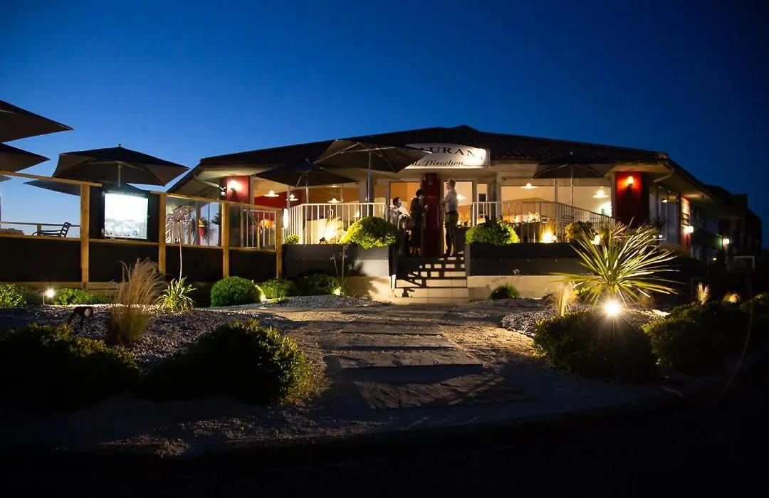 Logis Hôtellerie Les Brisants , Restaurant J M Perochon-1