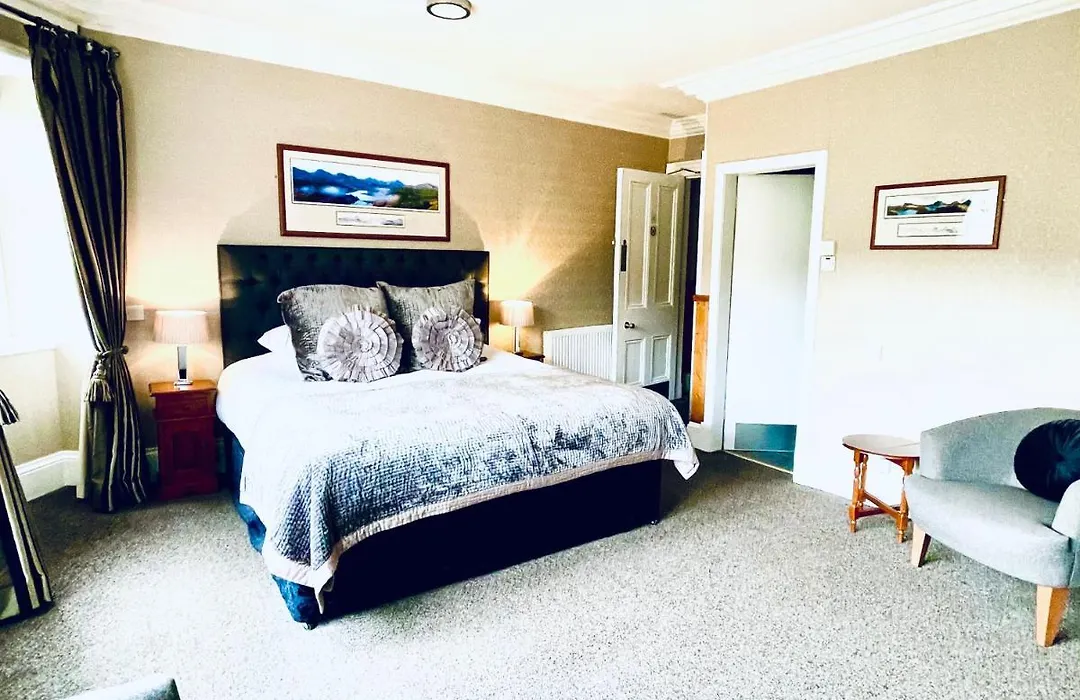Invergarry Hotel-1
