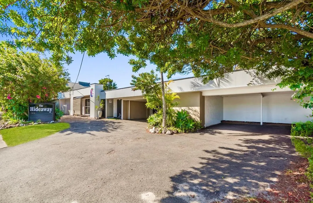 Hideaway Noosa Men Only Beach Resort-1