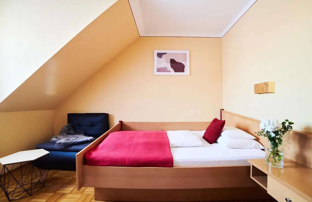 Hotel Garni Thermenoase-1