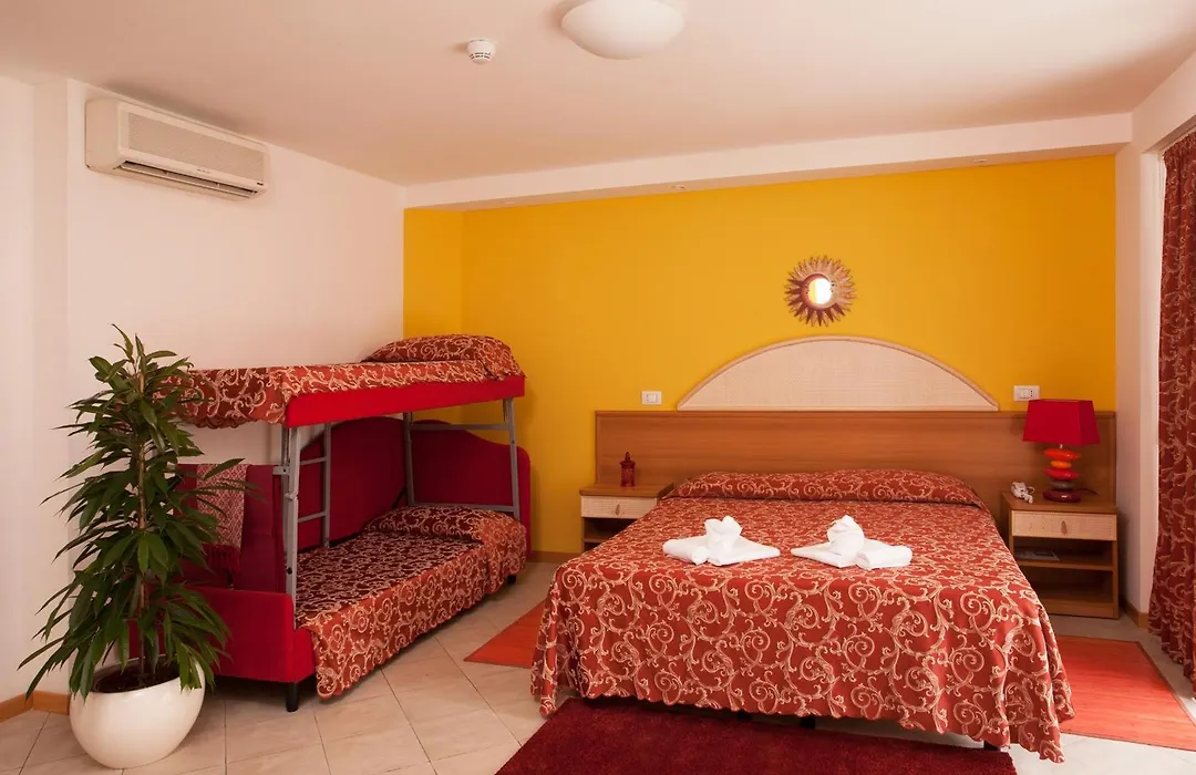 Hotel Bahama-1