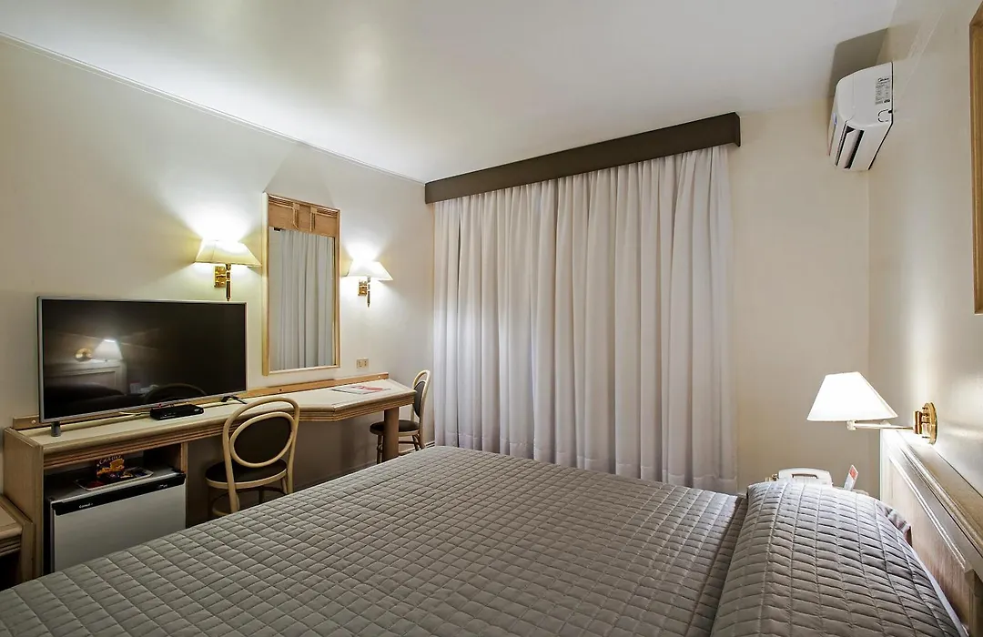 Trevi Hotel E Business-1