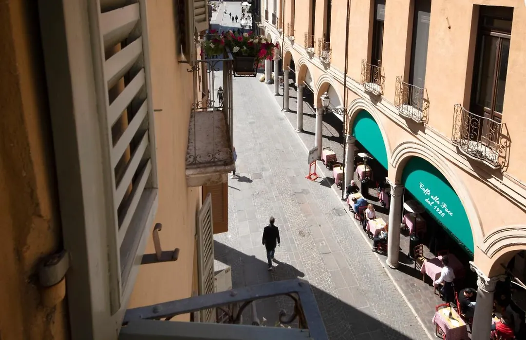 Hotel Broletto - Centro Storico-1