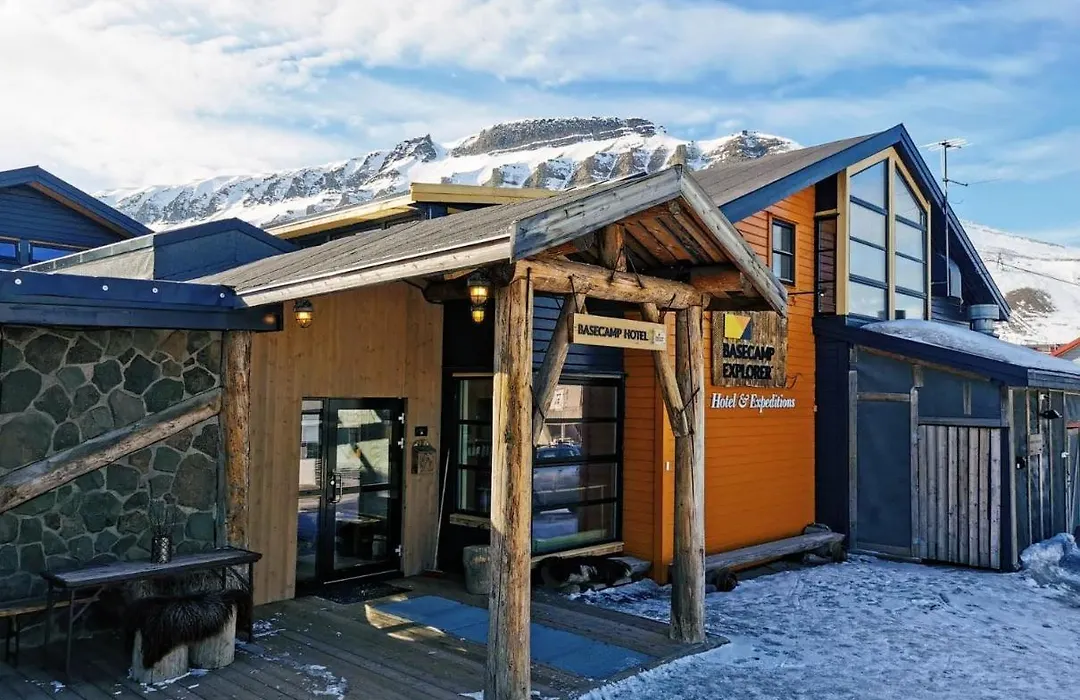 Basecamp Hotel-1