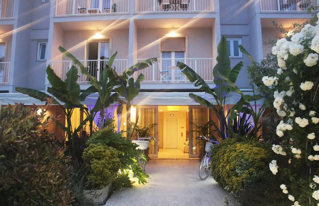 Hotel Bijou-1