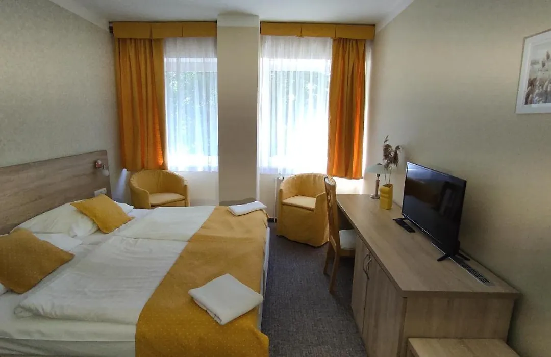 Parkhotel Sokolov-1