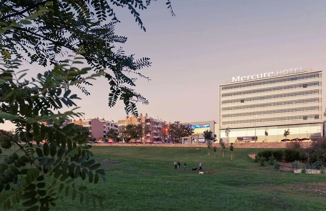 Mercure Lisboa Almada-1