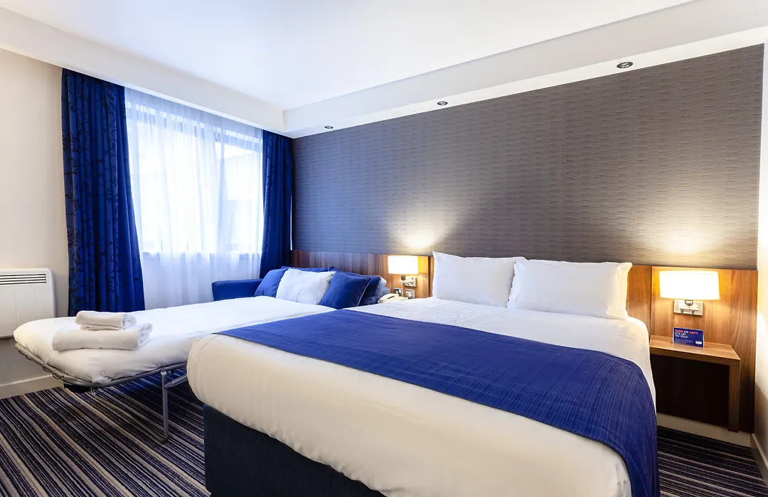 Doubletree By Hilton Edinburgh Airport-1