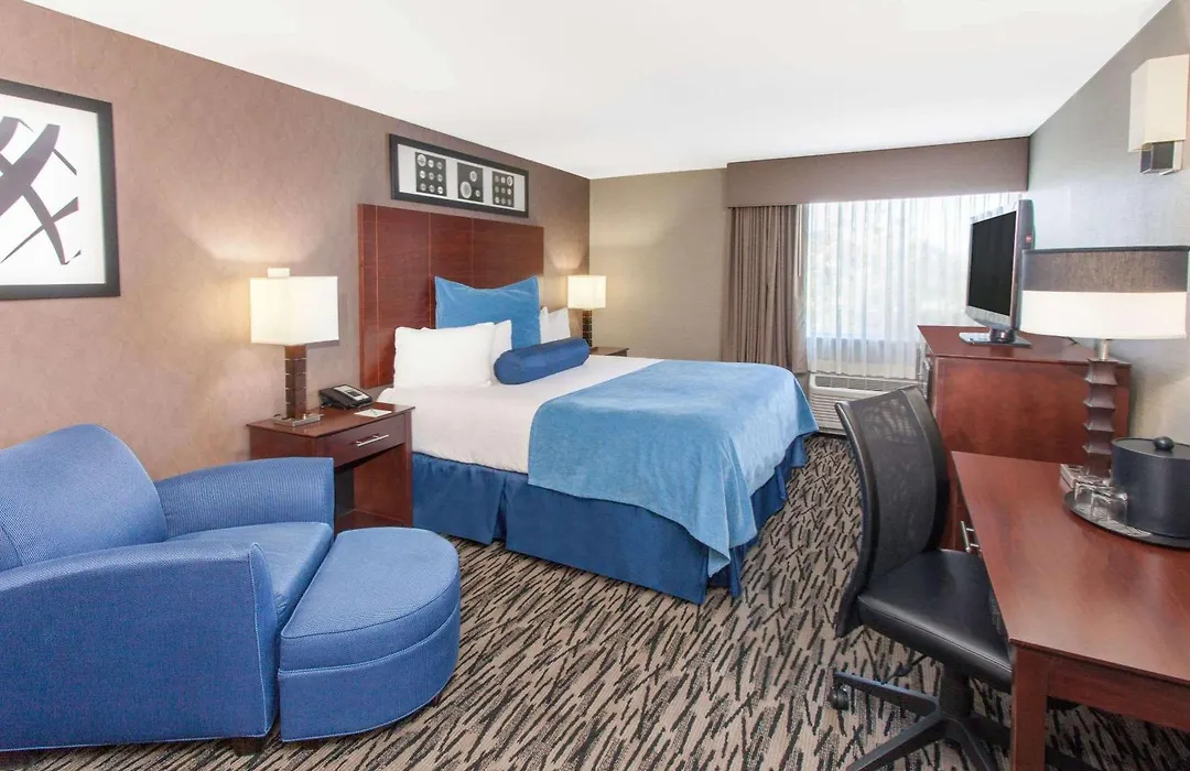 Wyndham Garden Elk Grove Village - O'Hare-1