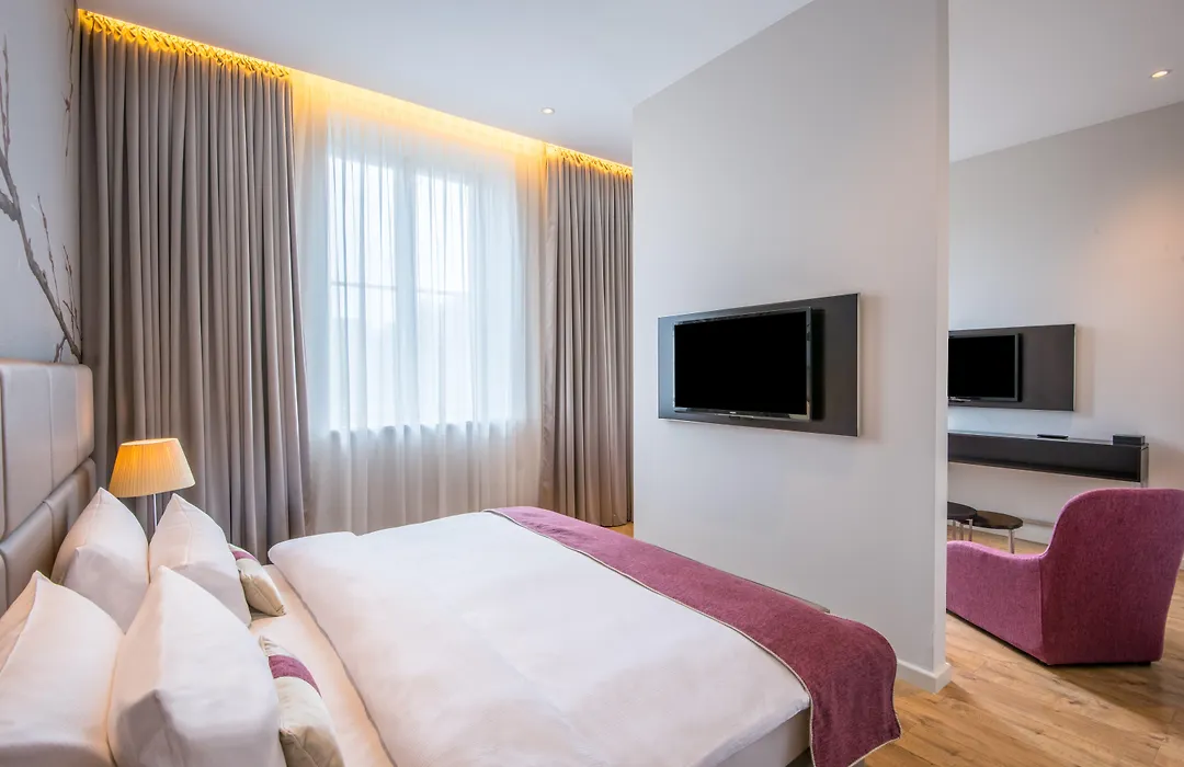 The Posthouse Berlin Potsdamer Platz- Leonardo Limited Edition-1