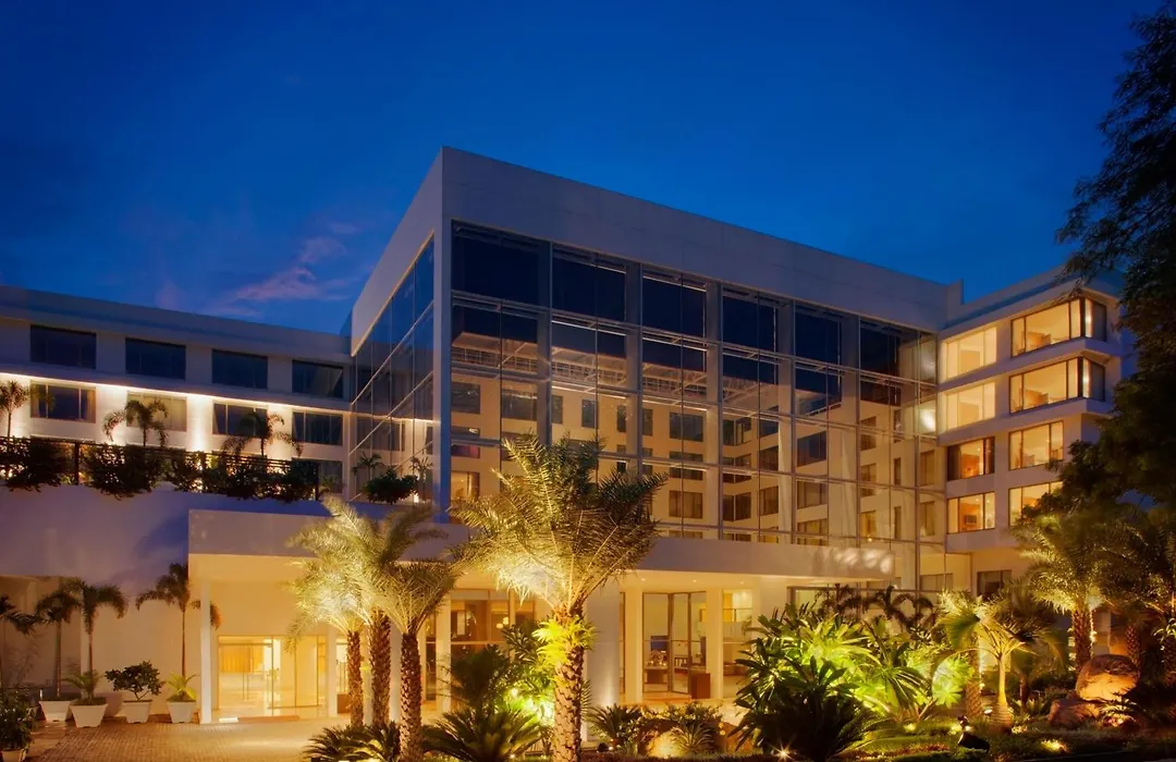Radisson Blu Plaza Hotel Hyderabad Banjara Hills-1