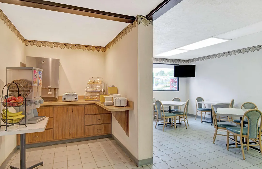 Days Inn By Wyndham Washington-1