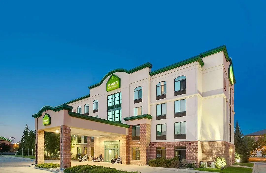Wingate By Wyndham Fargo-1