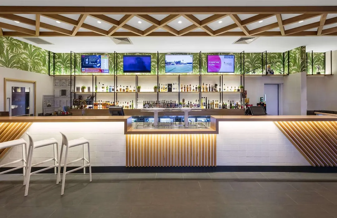 Ramada By Wyndham Marcoola Beach-1