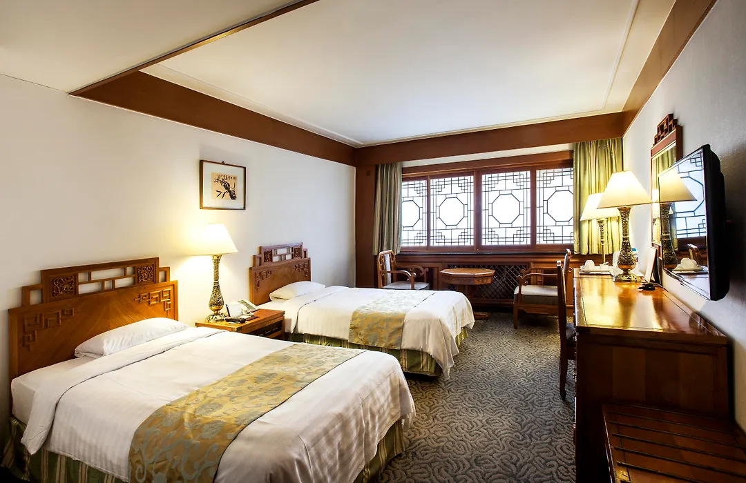 Commodore Hotel Busan-1